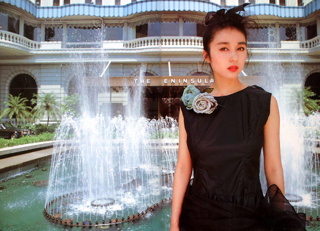  p>青山知可子(あおやま ちかこ),1966年7月7日出生于大阪府.