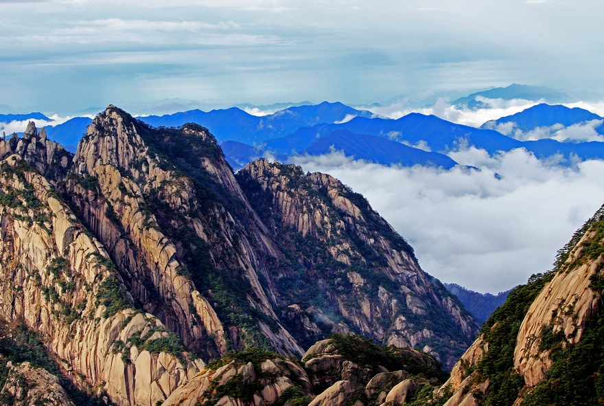  p data-id="gnt6mg898p">黄山,中华十大名山之一,天下第一奇山.