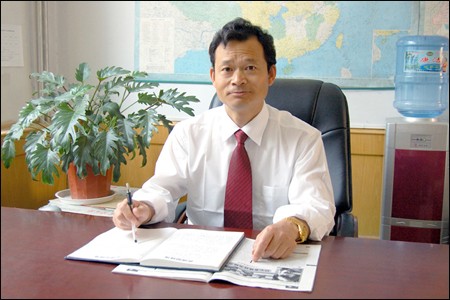 男,汉族,1966年1月出生,中共党员,大学学历,现任利津县第二实验幼儿园