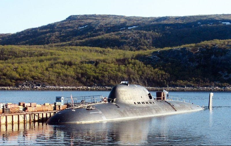  p>705型攻击核潜艇(俄文:проекта 705 《Лира》,中文