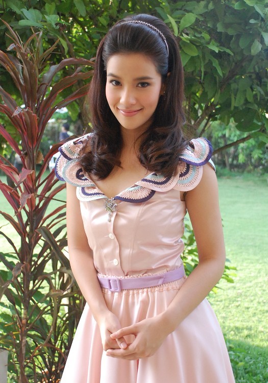  p>《花环夫人》是由泰国exact公司出品,帕翁·赞童思里执导, a href=