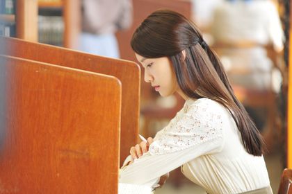 vy4">金允熙,韩剧《 a target="_blank" href="/item/爱情雨/730836"