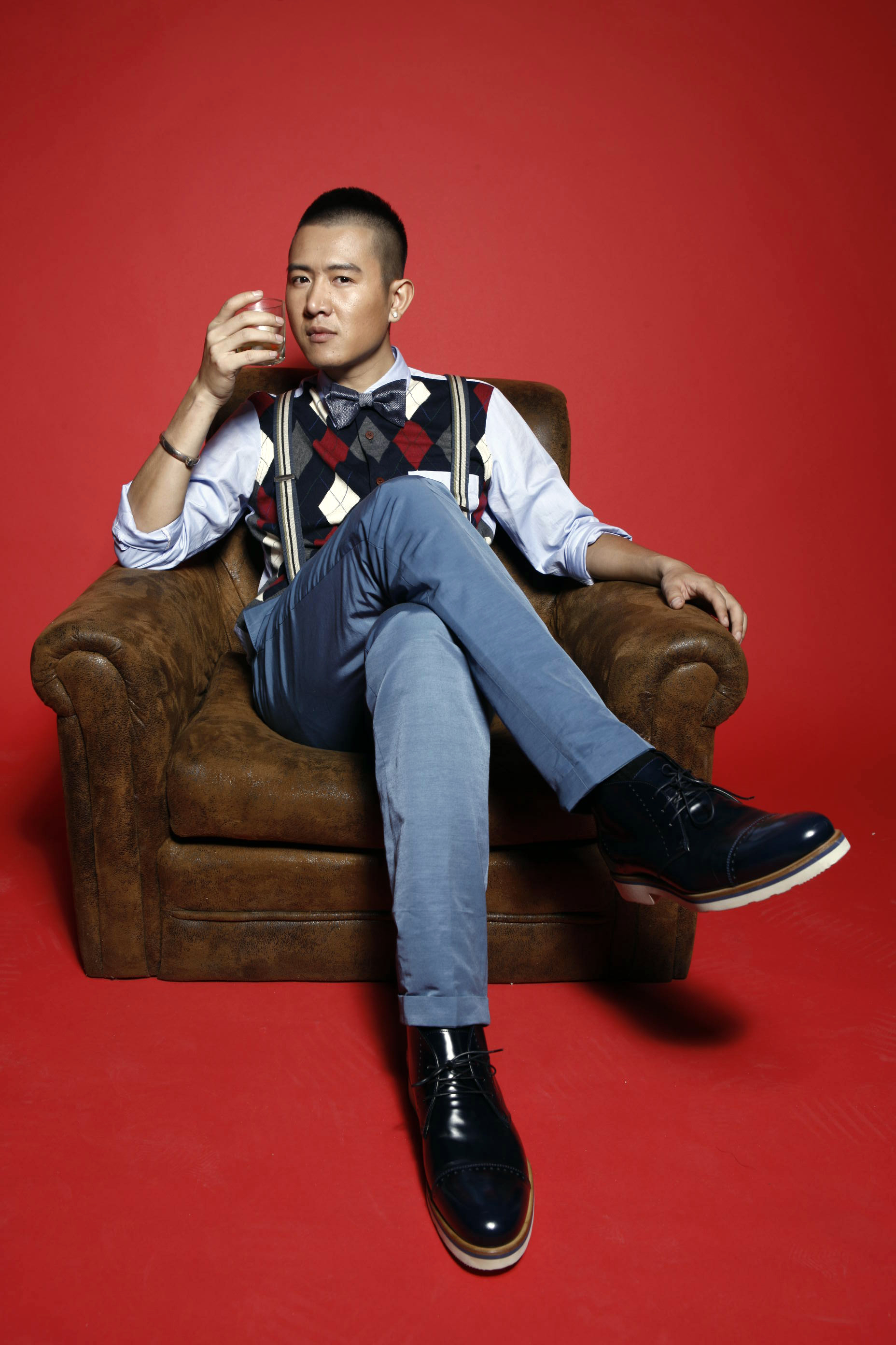  p>彭宇,1979年6月4日出生于湖南省,中国内地影视男演员,主持人,百年