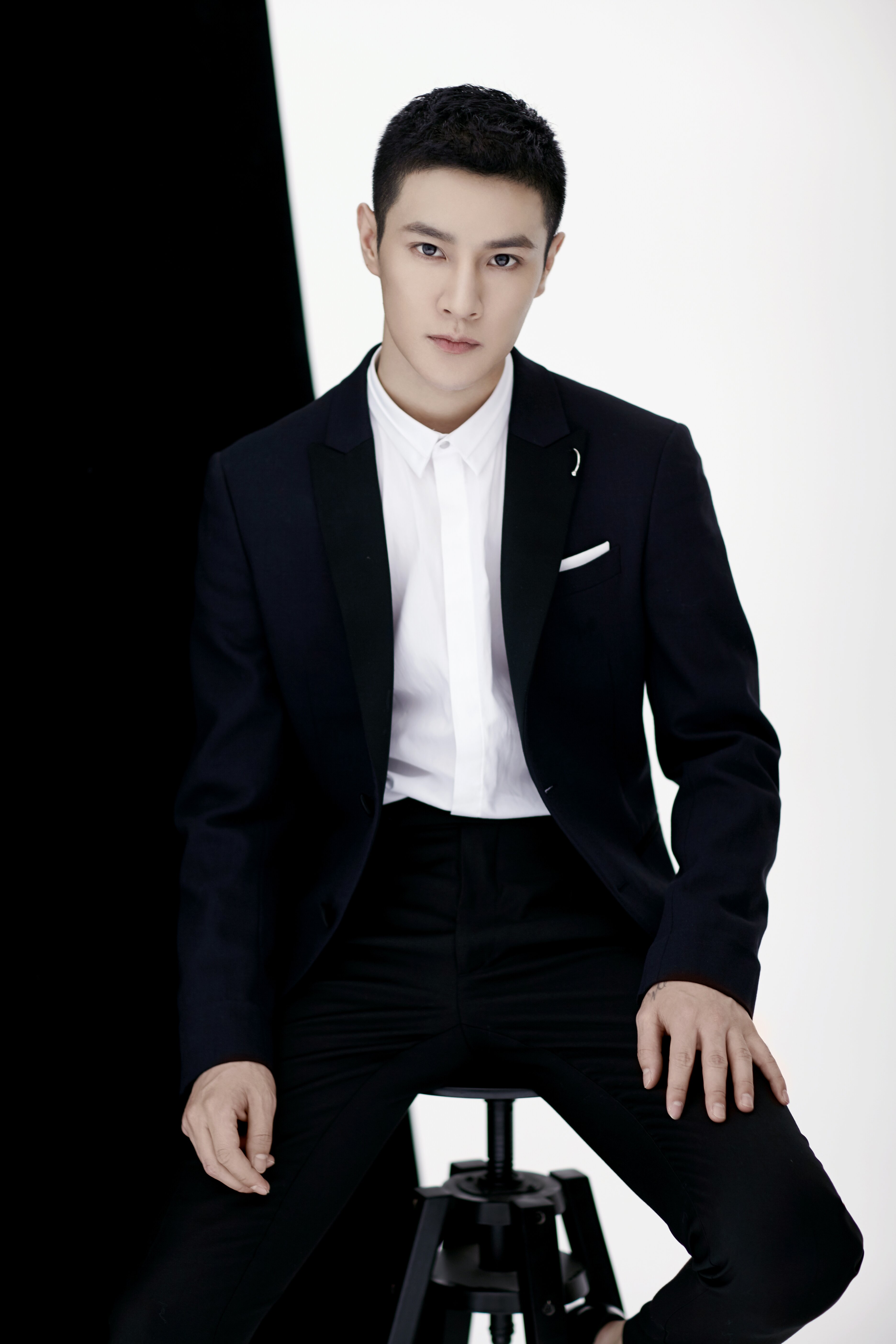  p>丁桥,中国内地男演员,毕业于 a target="_blank" href="/item/天津