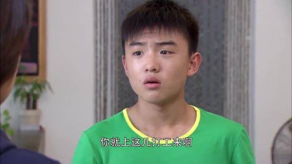 李浩华,是都市励志情感生活剧《 a target="_blank" href="/item/夜市