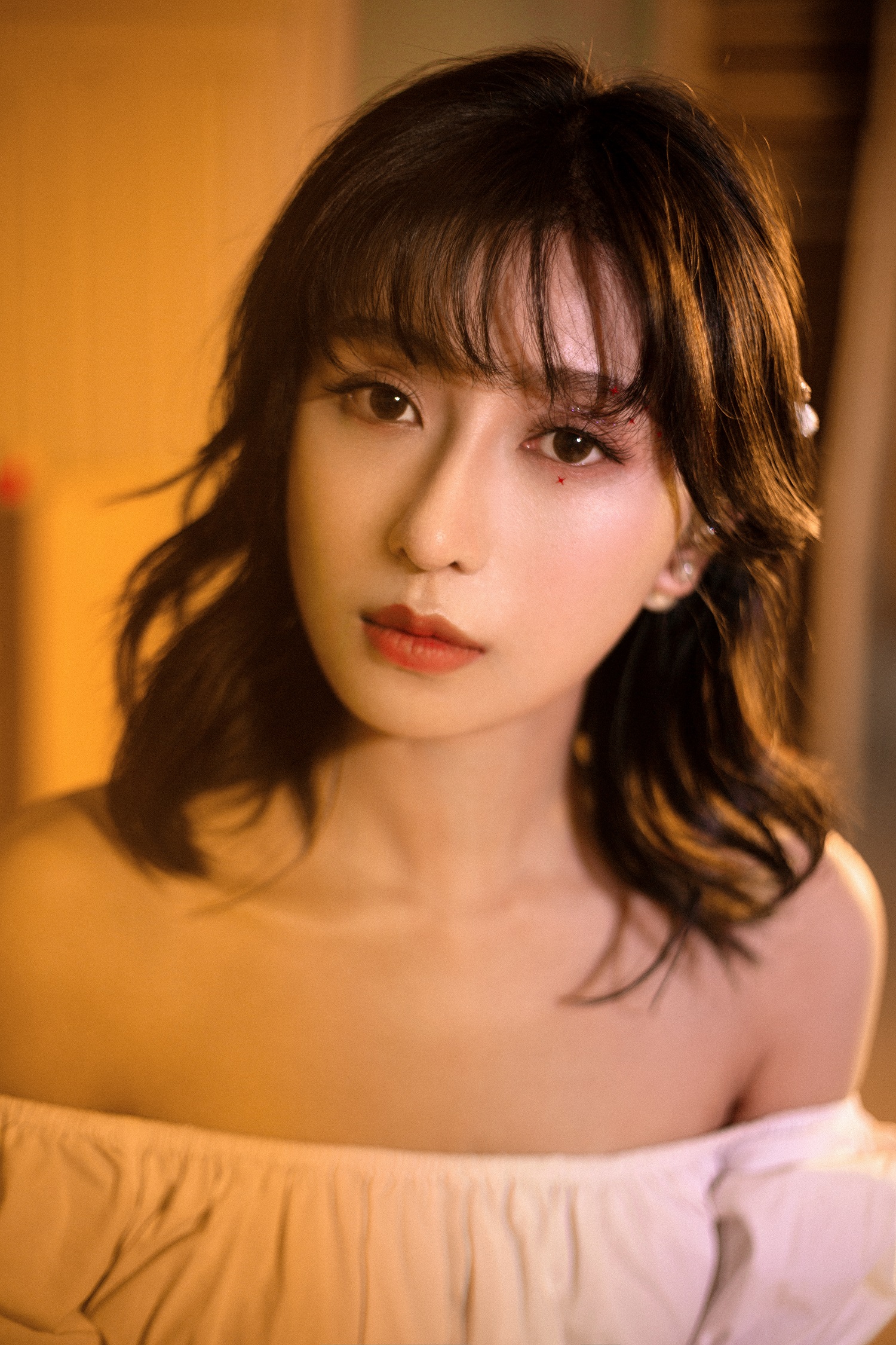  p data-id="gnbsd7d36a">施南,出生于江苏省,中国内地女演员.