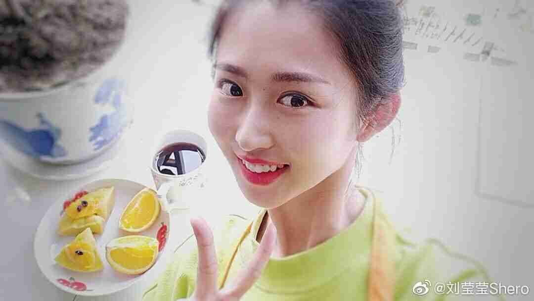  p data-id="gncna7siwv">刘莹莹,1996年4月1日出生于广东广州,中国