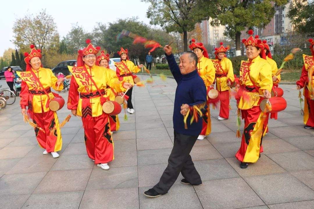 鼓舞(花鞭鼓舞)