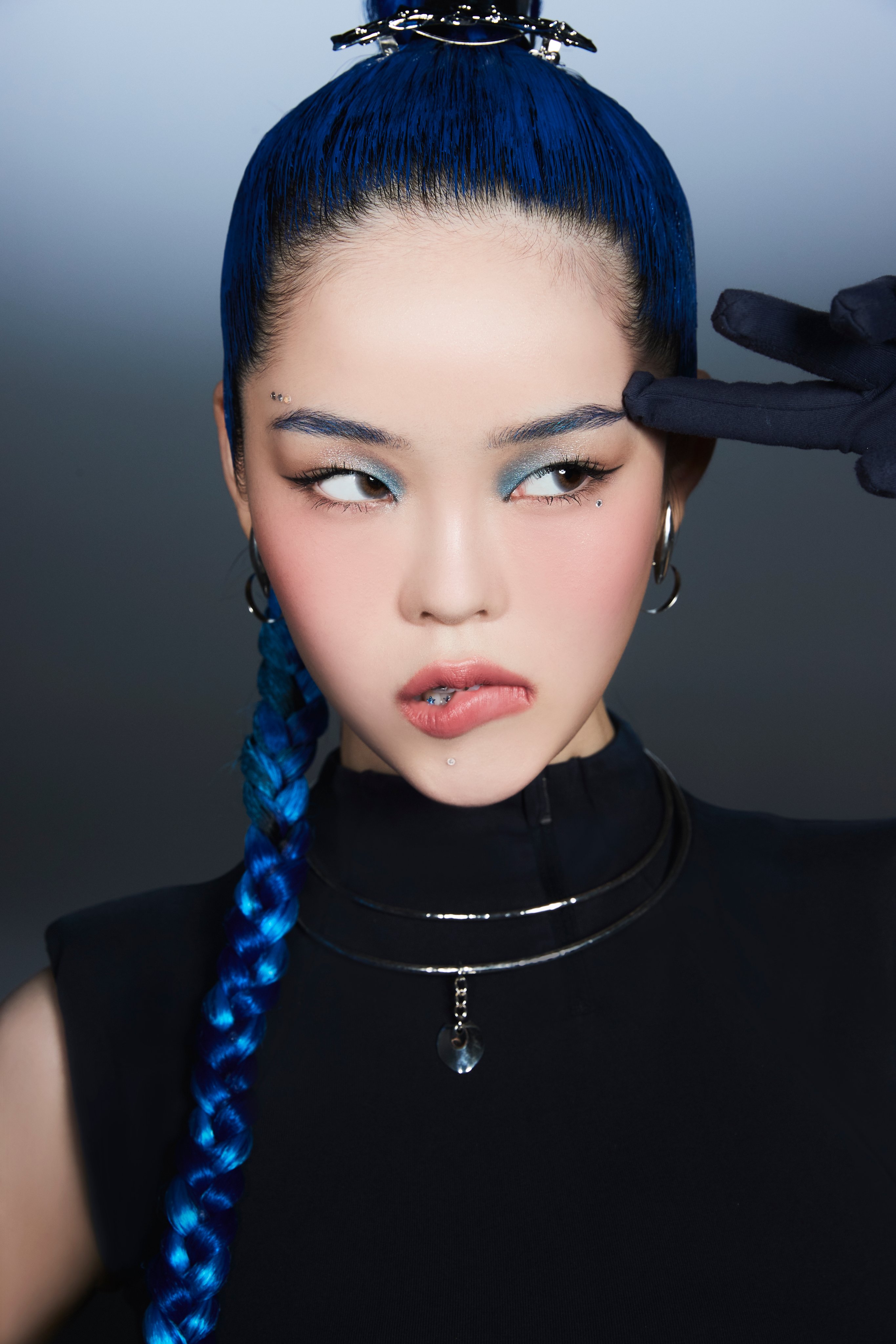 cocona,于2005年12月6日出生,日本女歌手