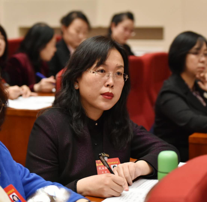 李静