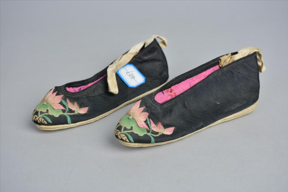 民国低帮金莲弓鞋