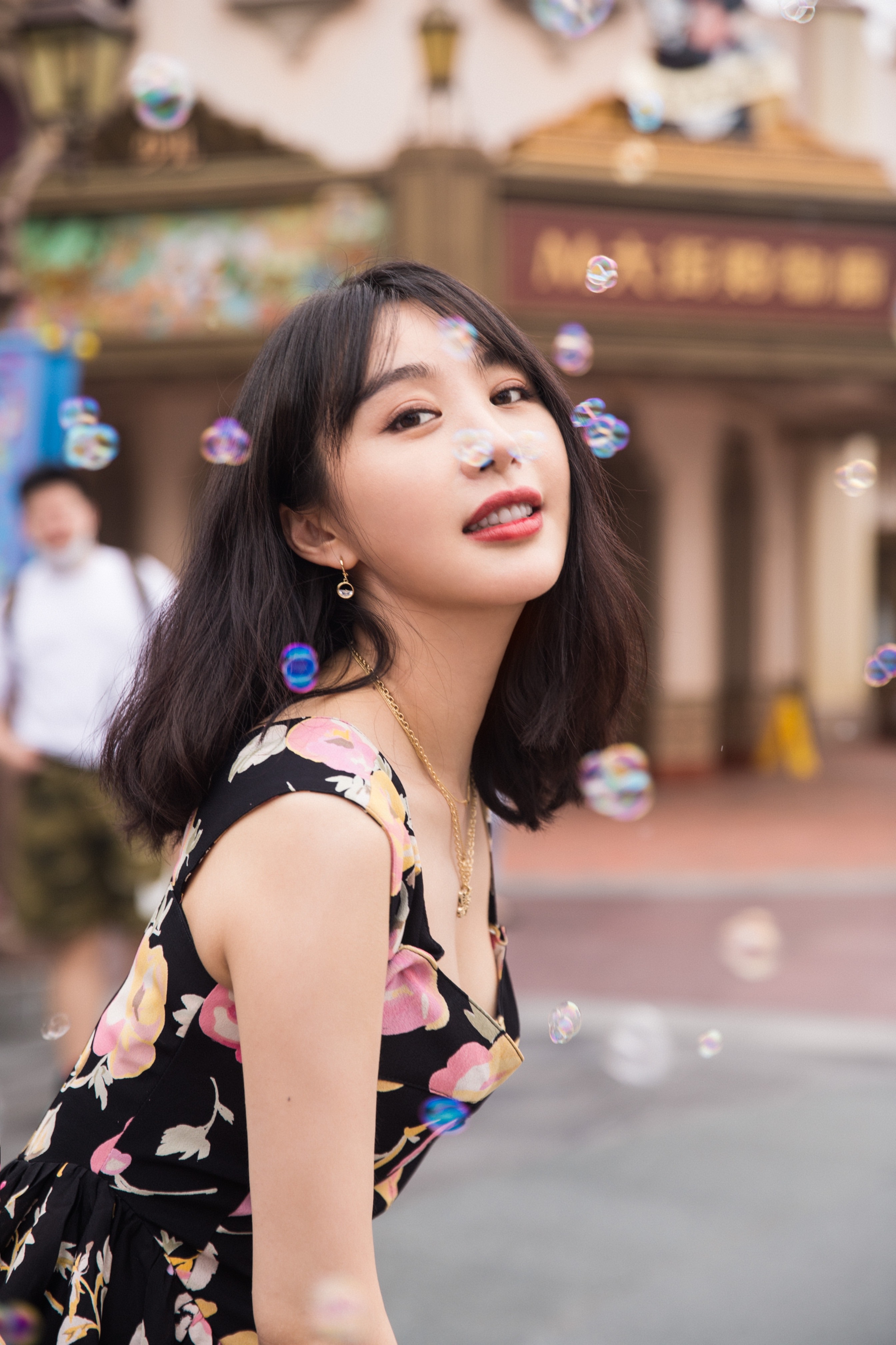 李菲儿