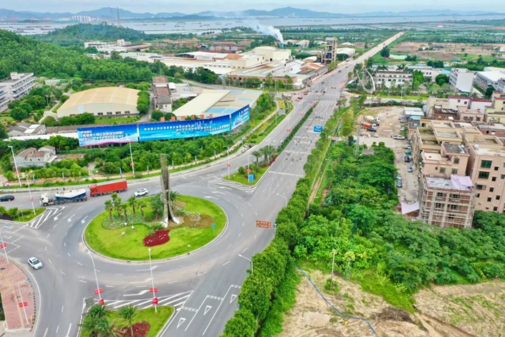  p> b>银湖湾滨海新区 /b>位于江门新会区东南部,距江门城区约35公里.