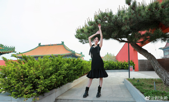 刘泳希（中国内地影视女演员）_百度百科