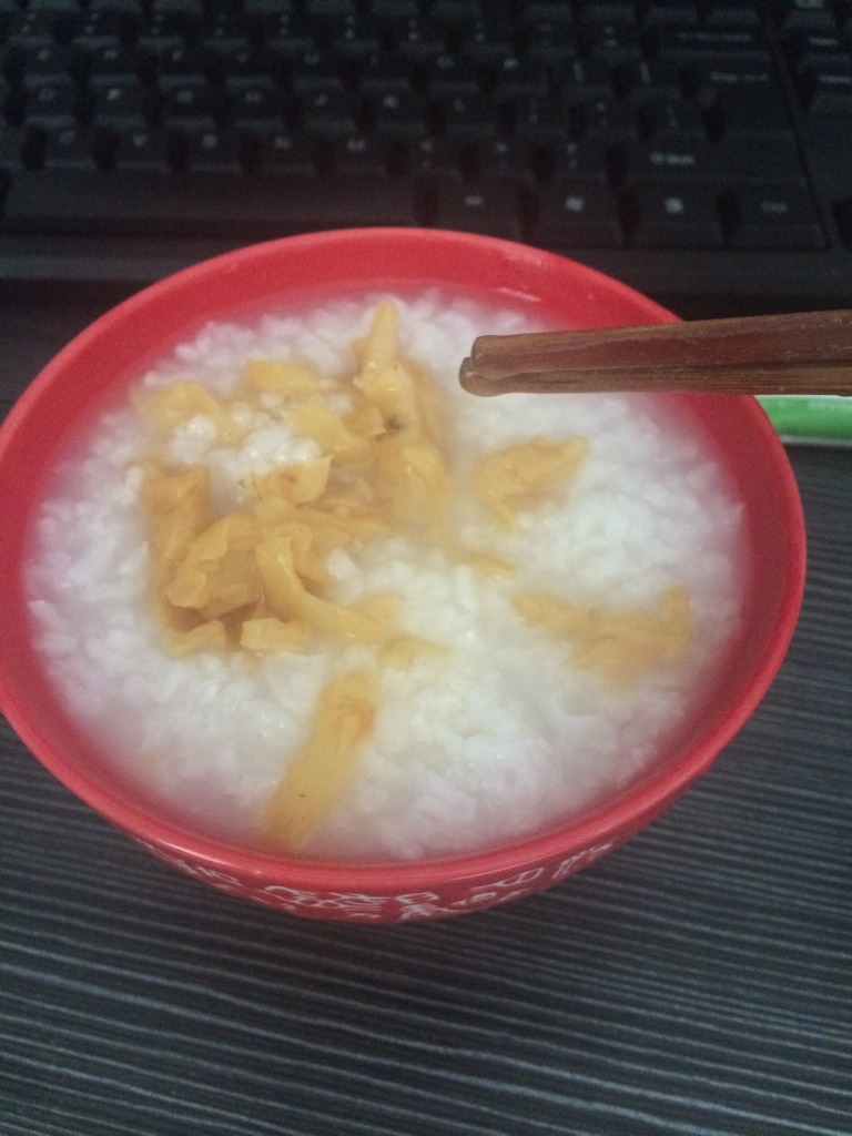 萝卜干肉末粥