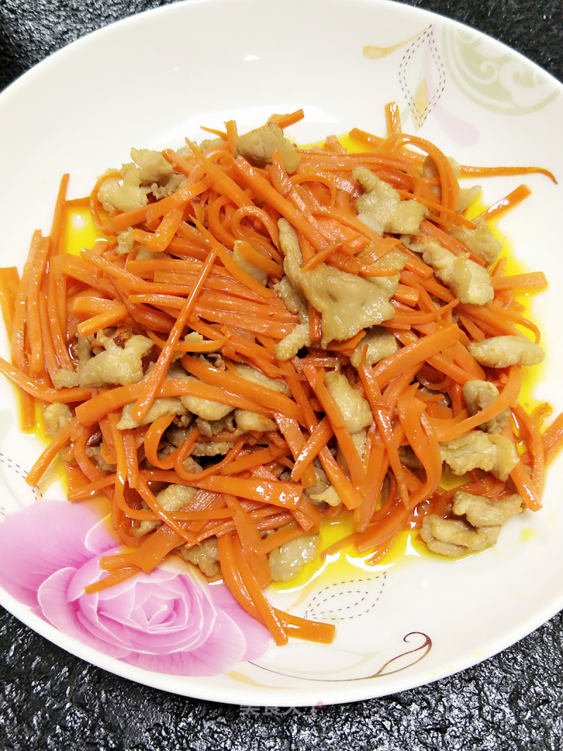 红萝卜丝炒肉丝