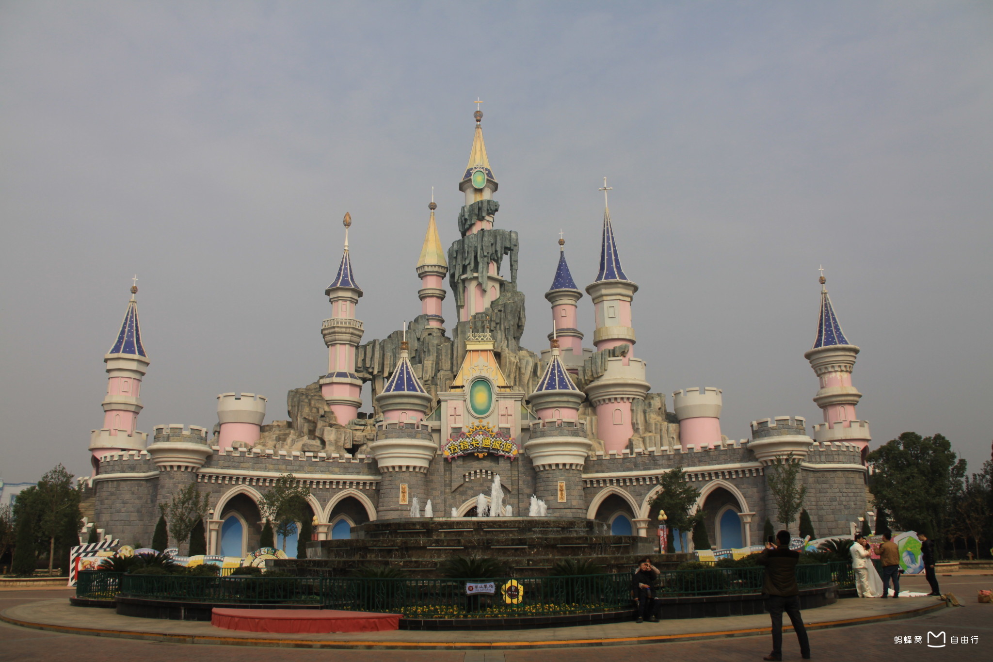  p> span class="ref" data-ctrid="sgjtxgslel0o">芜湖方特欢乐世界