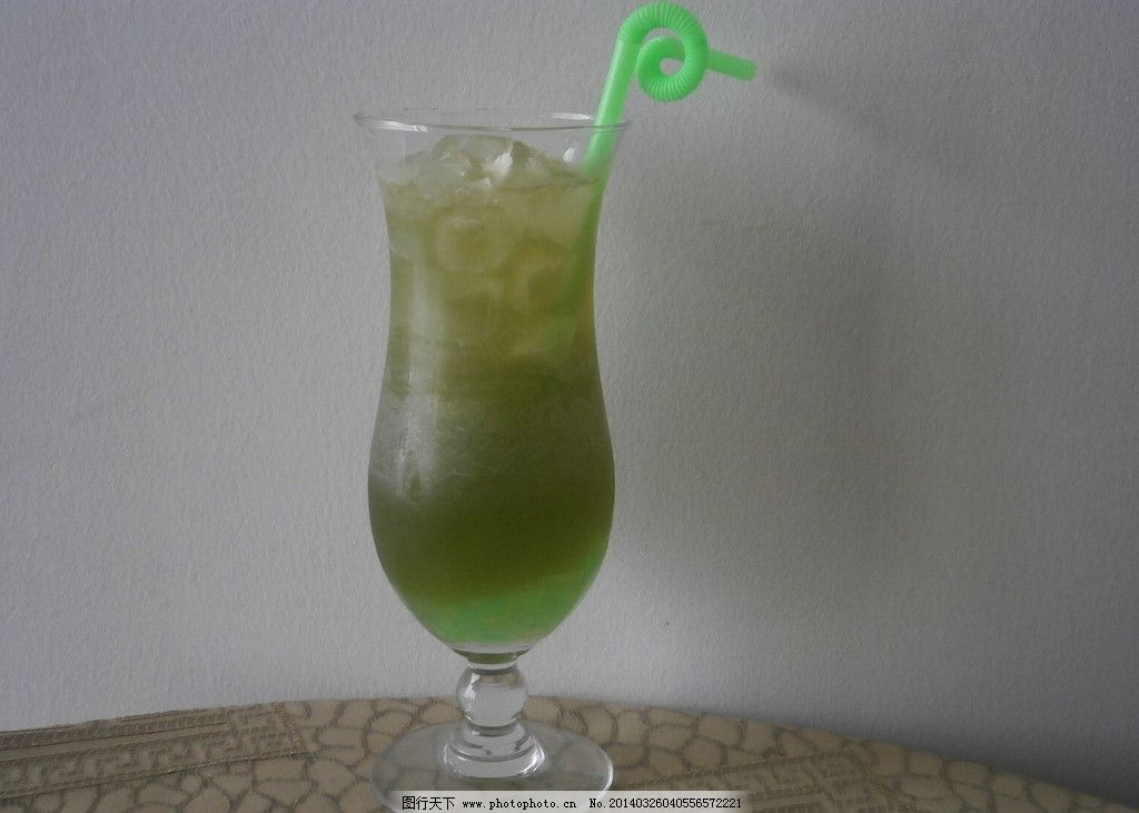 芦荟小麦苜蓿芽汁