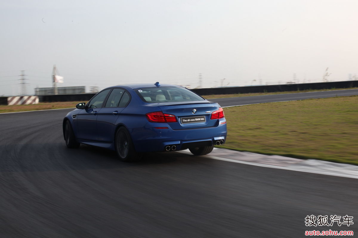 宝马m5