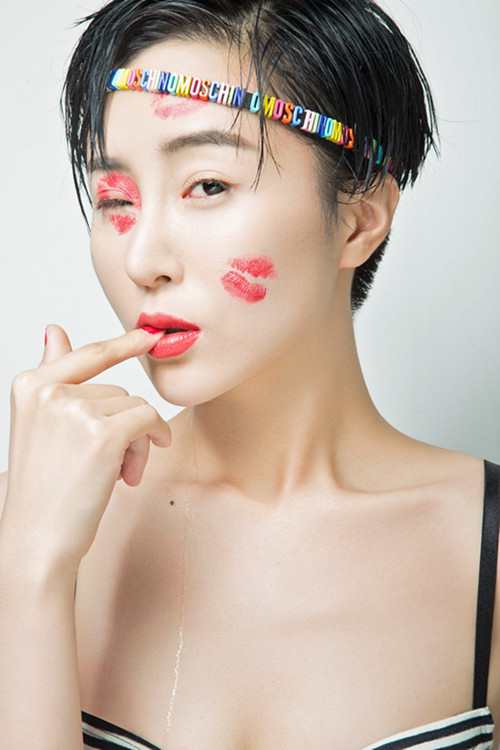  p>吕研熙(lindar),原名吕雯,1985年4月2日出生于浙江省衢州市,中国