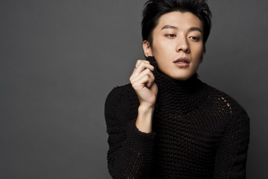  p>乔任梁 i>(1987年10月15日-2016年9月16日) /i>,出生于上海市,中国