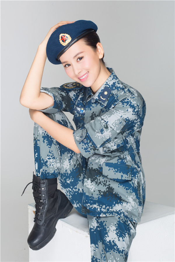  p data-id="gnwxjy7fnt">王雅洁,女,空政文工团优秀青年歌手,出生于