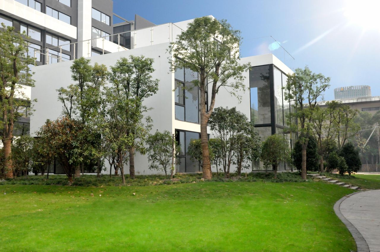  p data-id="gnwtgnkzj8">开 发 商:上海德必文化创意产业发展(集团)