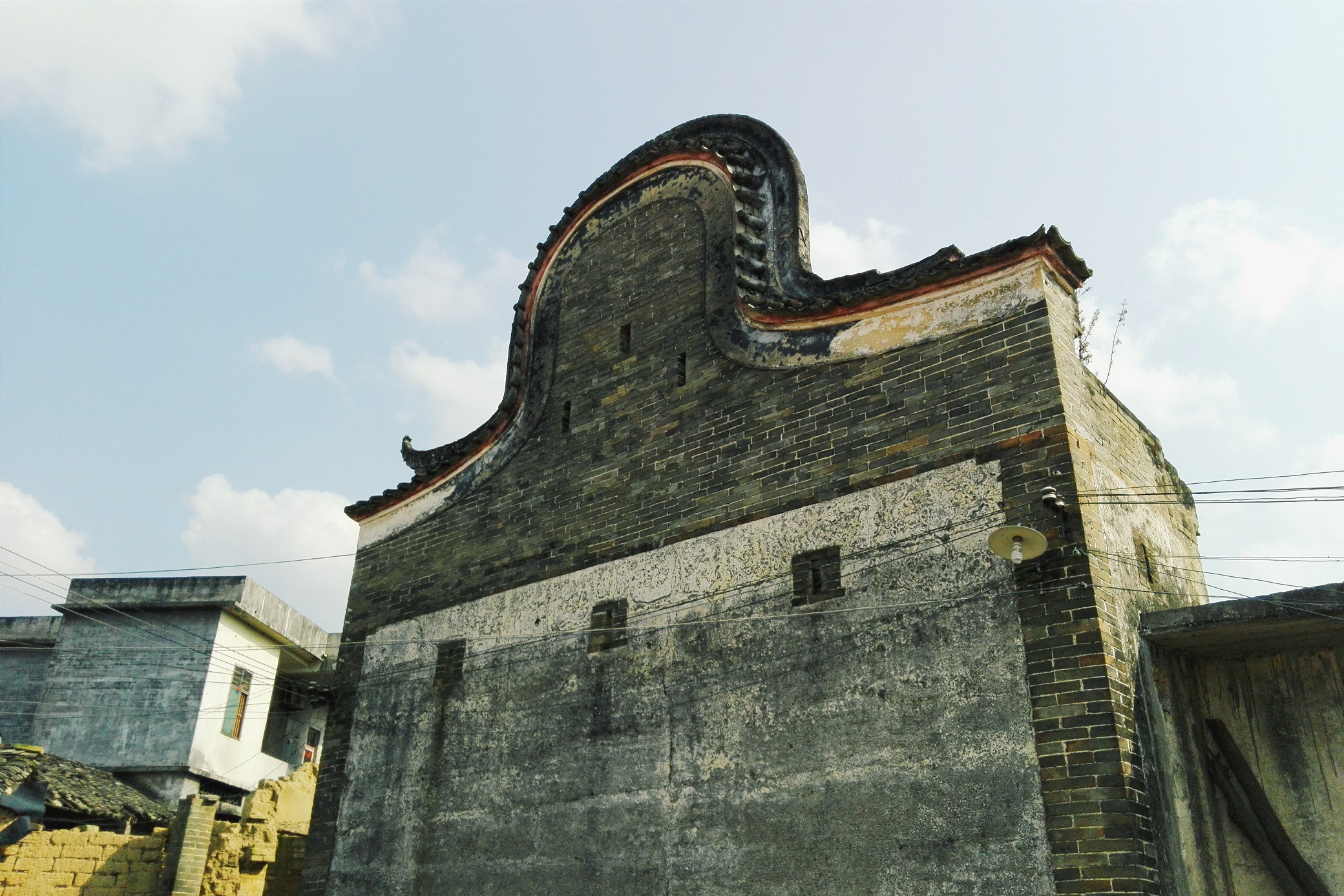  p>长旺村位于广西壮族自治区玉林市陆川县平乐镇东北方向,距离平乐镇