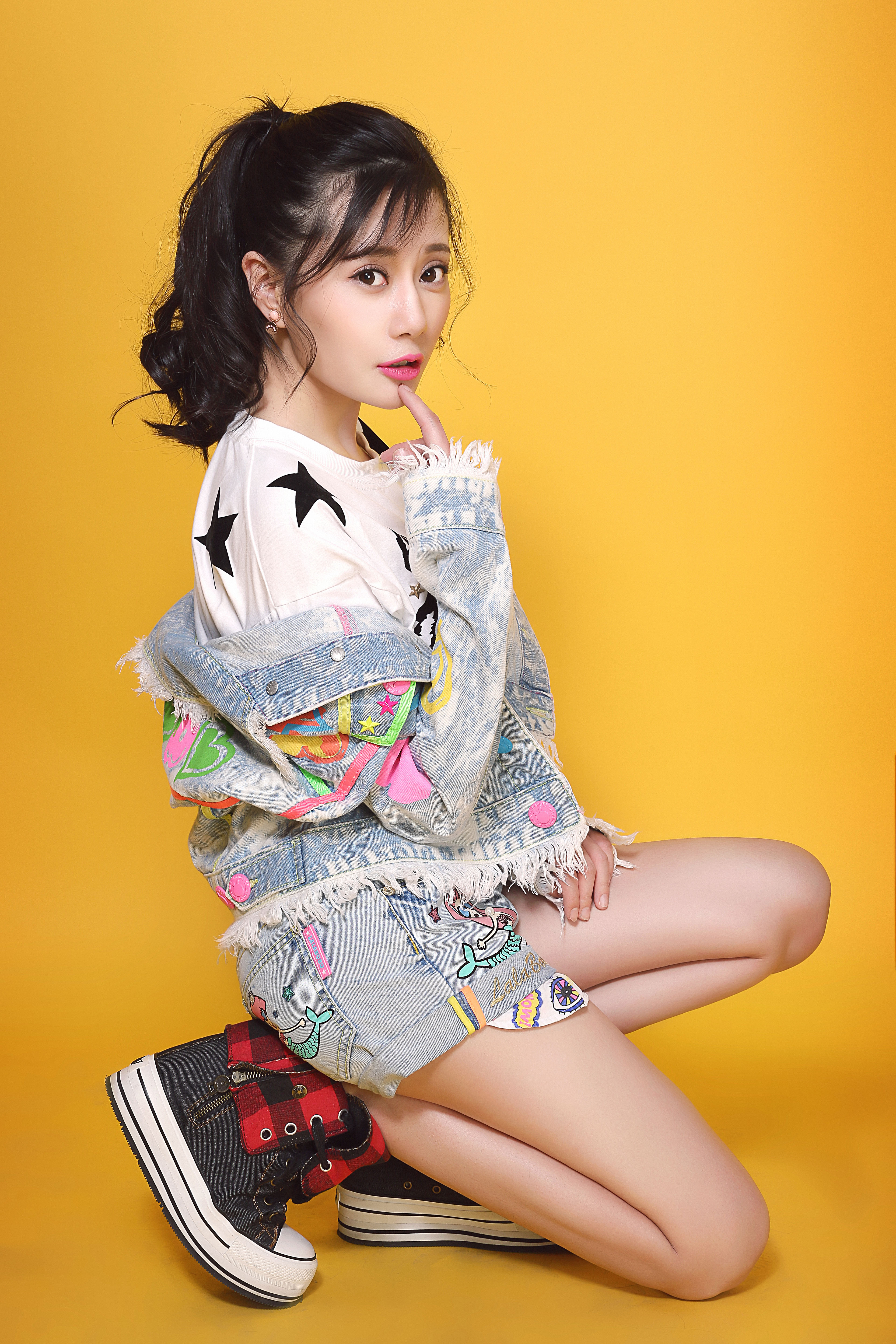  p>李朵,1972年11月28日出生于陕西西安,中国内地女演员,代表作品《 a