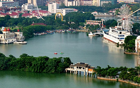  p>左海公园位于 a target="_blank" href="/item/福州市/366603"