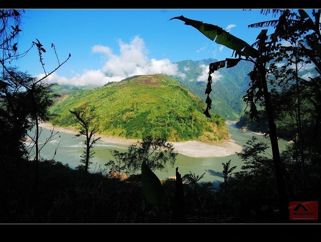 雅鲁藏布江大峡谷