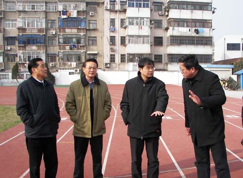  p>湖北省石首市文峰中学坐落于九曲回肠的长江之滨,美丽的笔架山南麓