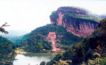  p>海云寺,位于江西省 a target="_blank" href="/item/瑞金市/560244