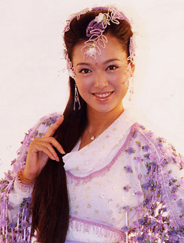  p>李珊珊( i>lee sansan /i>),1977年10月9日出生于香港,祖籍广东