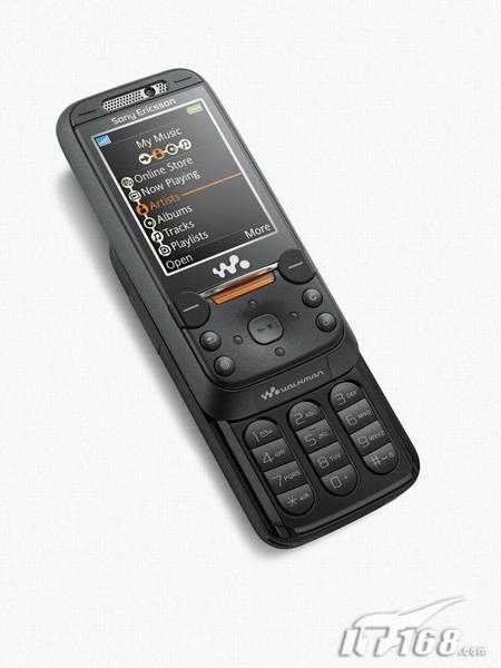  p>作为索爱推出的第一部滑盖walkman手机,w850i无疑是近段时间人们