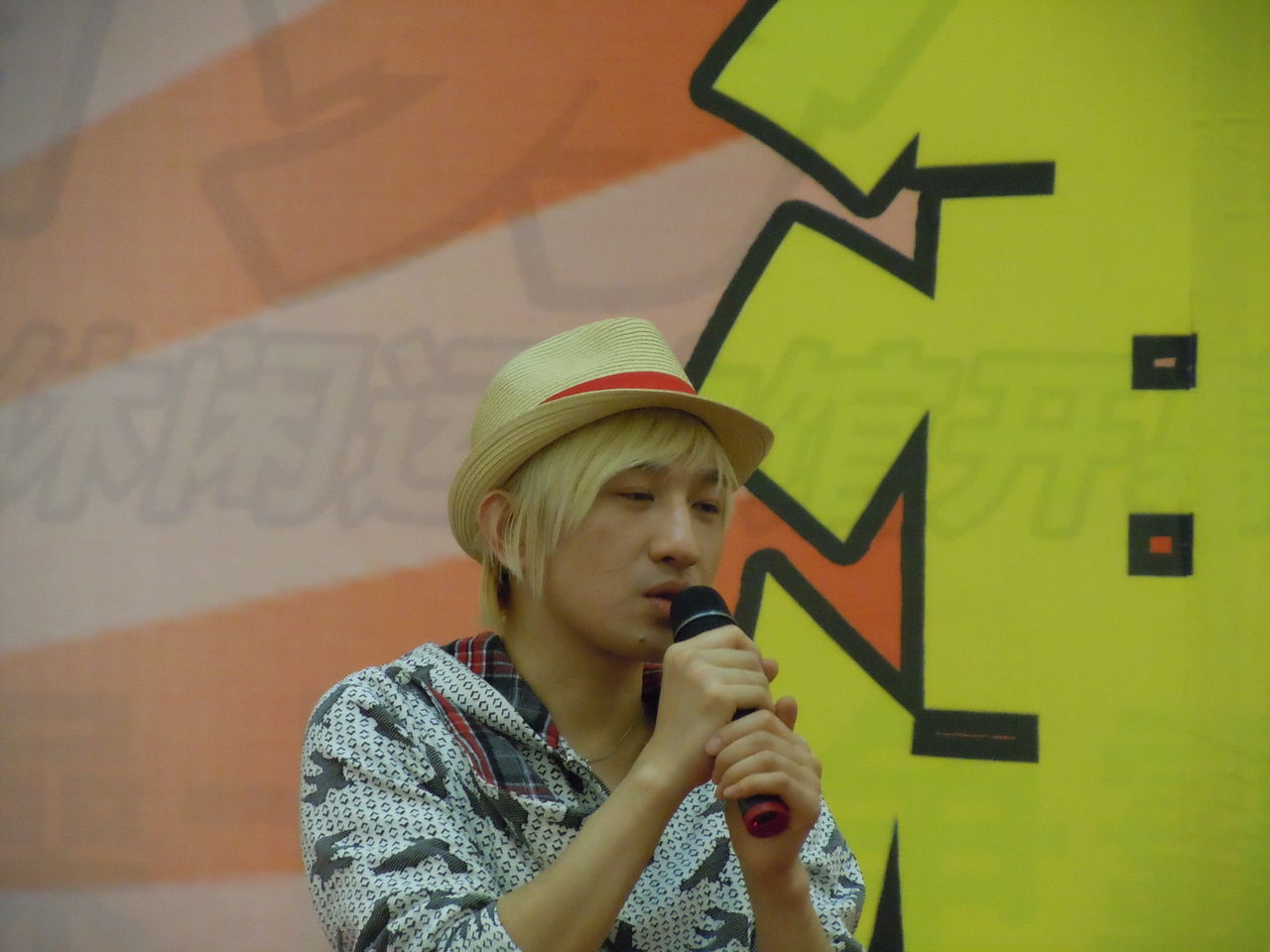  p>后弦(hoho), span class="ref" data-ctrid="szfclbv5fpoo">1979年