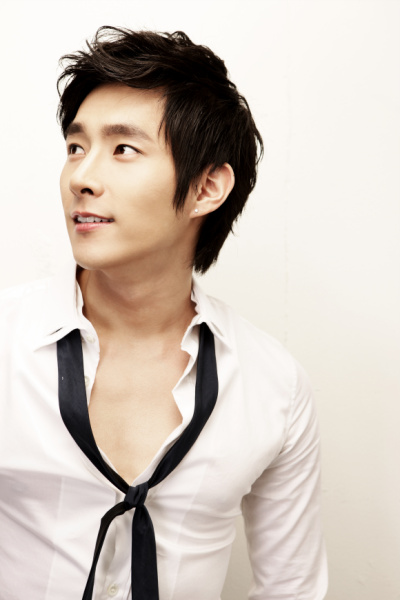  p>朱宗赫(ryan),1983年10月10日出生于韩国,韩国男歌手,主持人,演员.