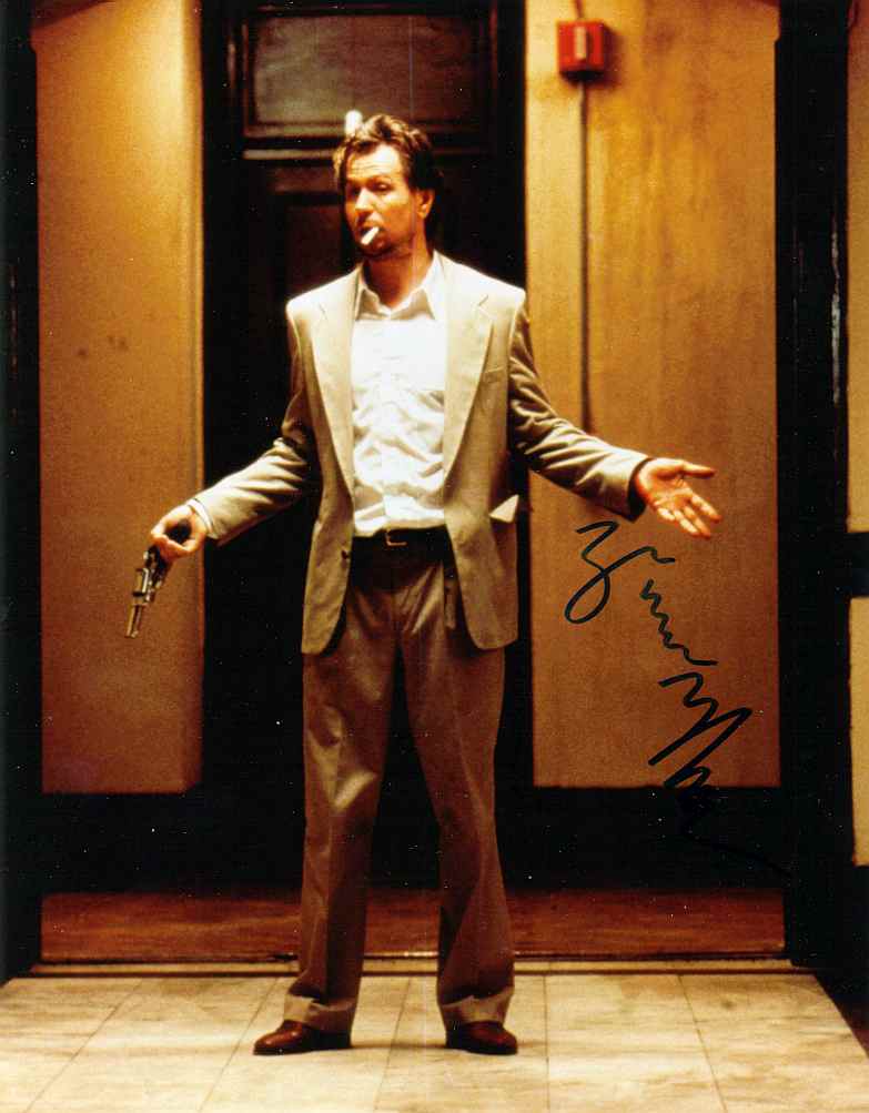  p>《这个杀手不太冷》(原题:léon,英文译名:the professional)是由 