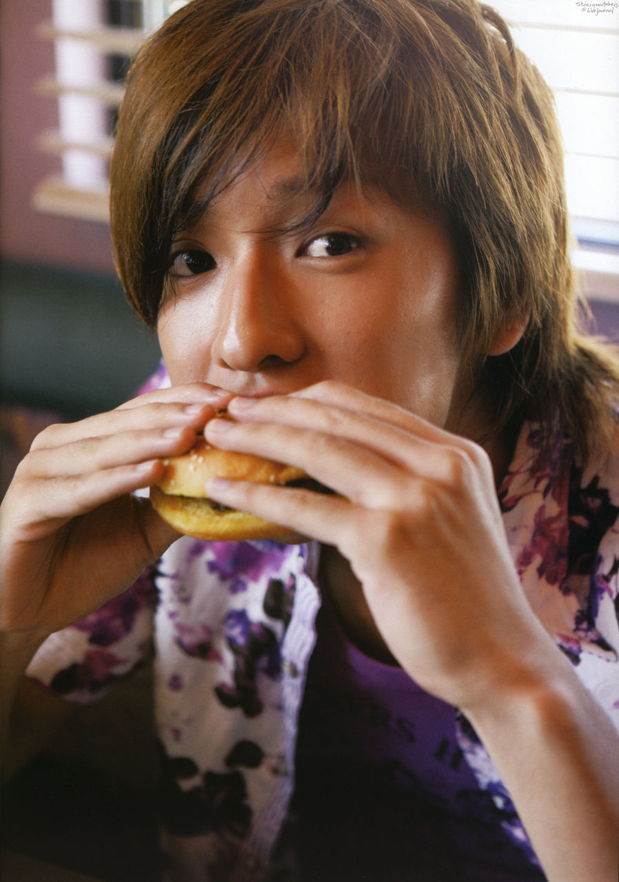 是由主唱 a href="#">橘庆太 /a>和负责合声&amp;舞蹈的 a href="