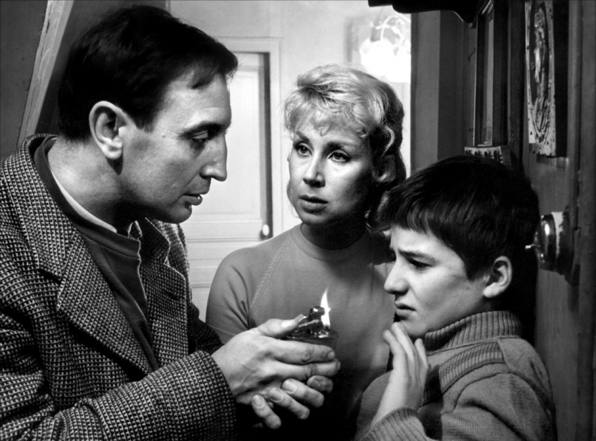  p>《四百击》是zenith international films inc公司发行的剧情片.