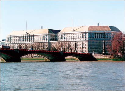  p>英国军情五处是世界上最具神秘色彩的谍报机构之一.
