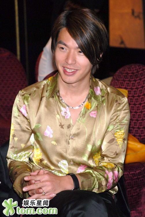  p>李威(leewei),1980年7月9日出生于中国台湾台北市,中国男演员,歌手