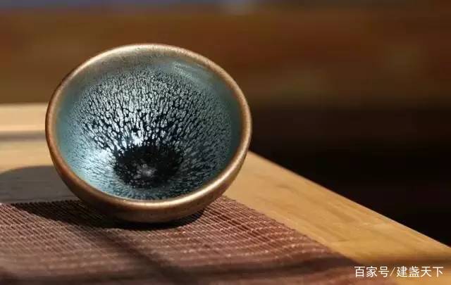 建盏｜宋徽宗口中的天下第一盏_百科TA说