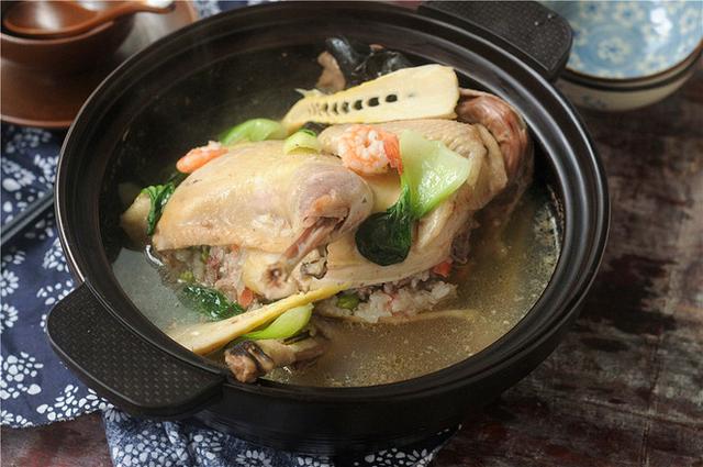  p data-id="gnfgbo499p">奶汤八宝布袋鸡是山东省地方名菜,属鲁菜系