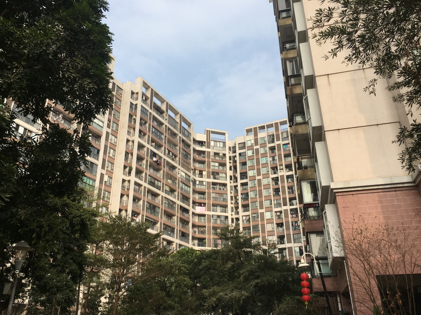  p data-id="gnhdlz4ddx">番禺奥林匹克花园地处广州番禺市桥南岸