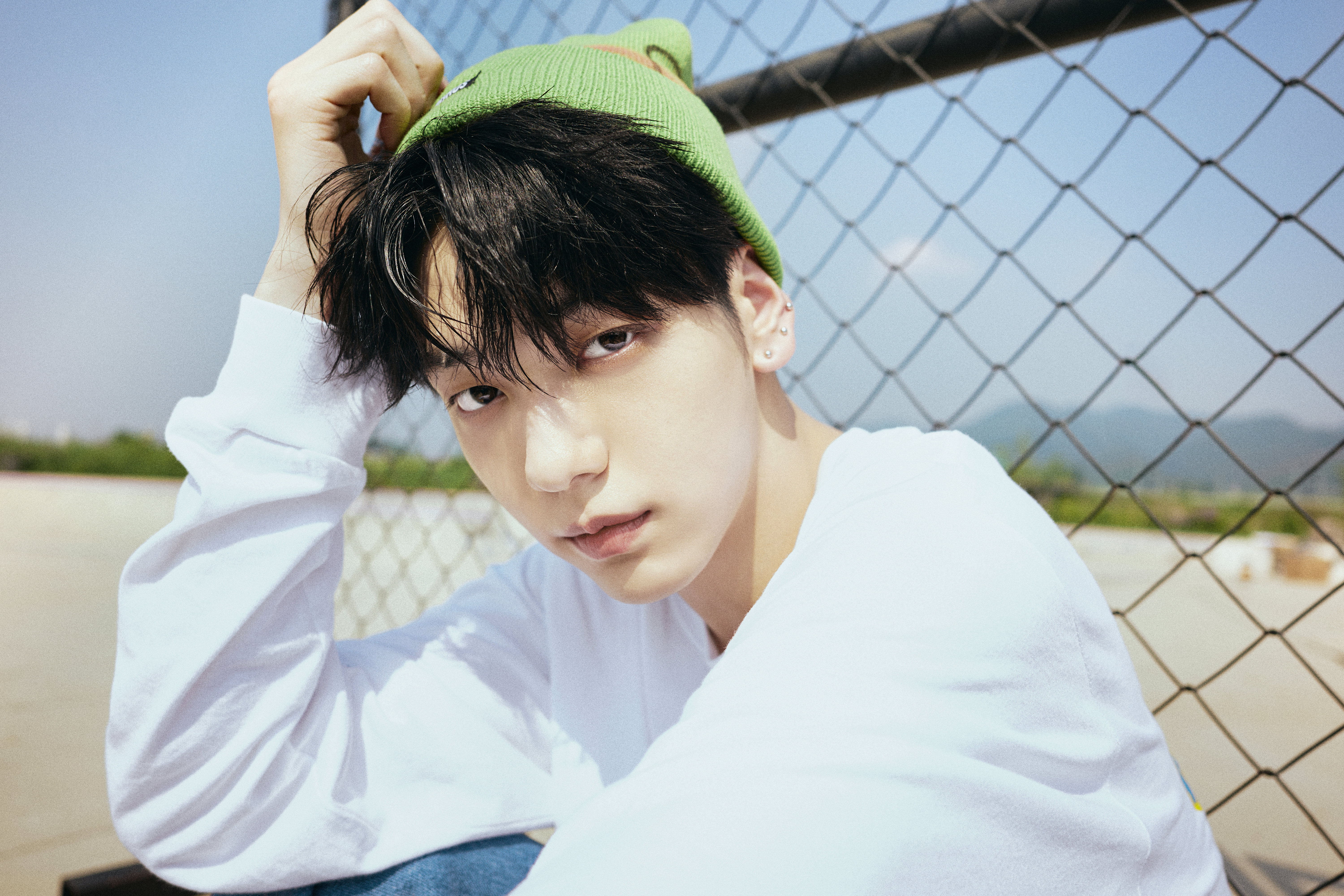 男子演唱组合,由 a target="_blank" href="/item/崔秀彬/23282607"