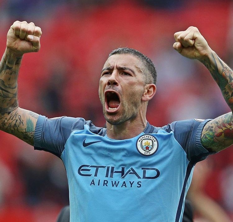  p>亚历山大·科拉罗夫(英语:aleksandar kolarov/塞尔维亚语:Але