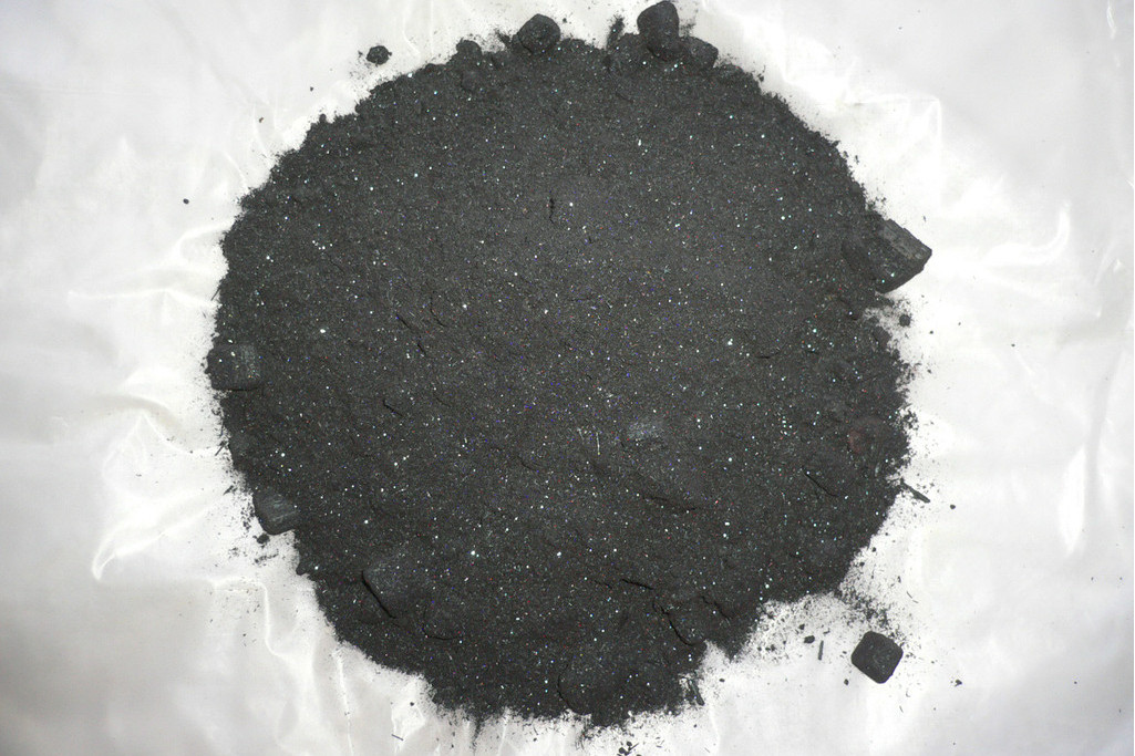  p>氯化铁是一种共价无机化合物,化学式fecl sub>3 /sub>.