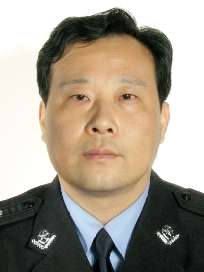  p>戴尉华,男,汉族,安徽无为县人,1963年4月出生,1980年11月参加工作