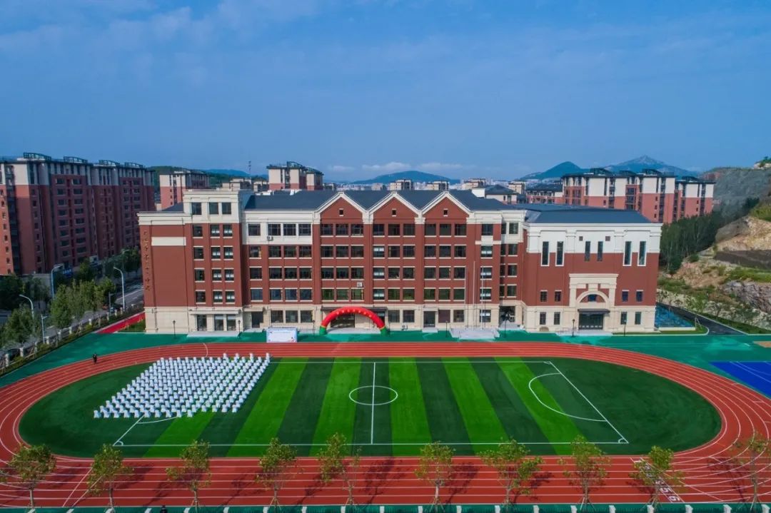 大连第七十六中学